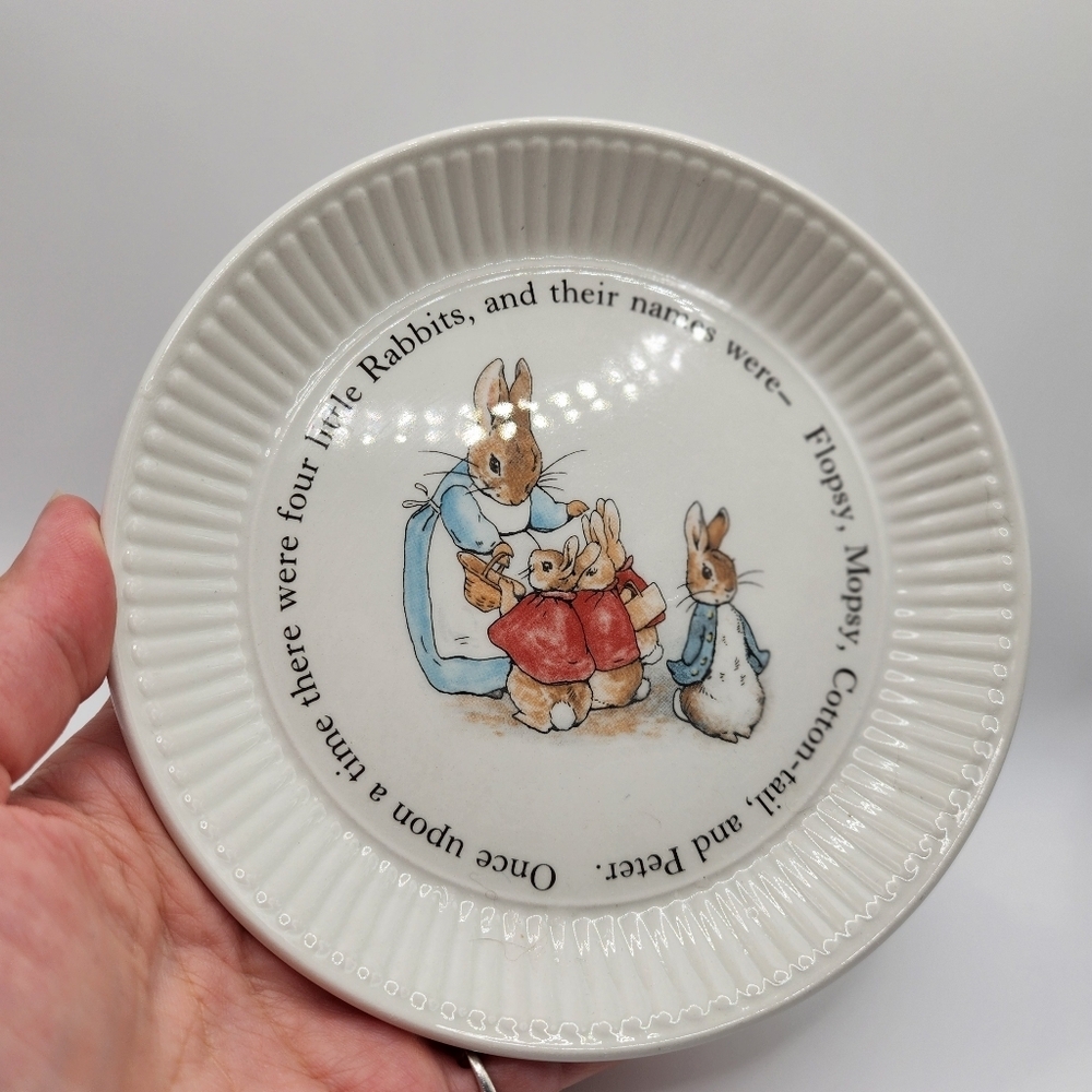 Peter Rabbit Wedgwood Beatrix Potter 6” Ribbed Plate 1993 Frederick Warne VTG